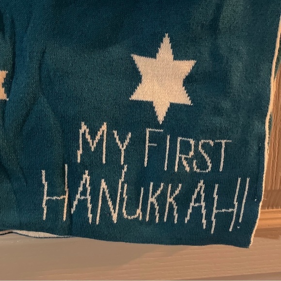 Baby Blanket and Bib Set Hanukkah Blue and Ivory - Picture 3 of 6
